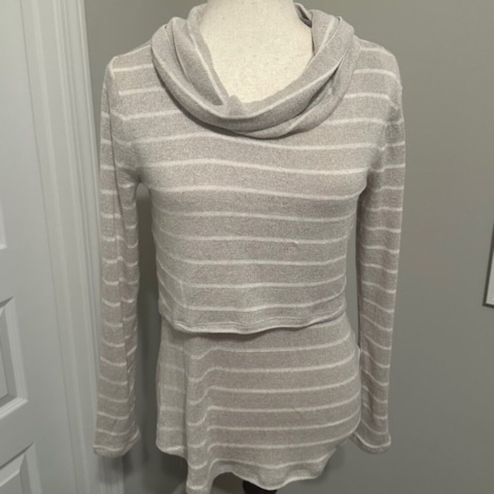 White House Black Market Tan/Cream Sweater, Size XS